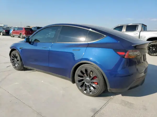 7SAYGDEF3PF675357 2023 TESLA MODEL Y - Image 2