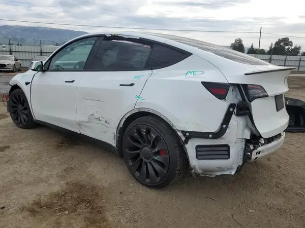 7SAYGDEF3PF708311 2023 TESLA MODEL Y - Image 2