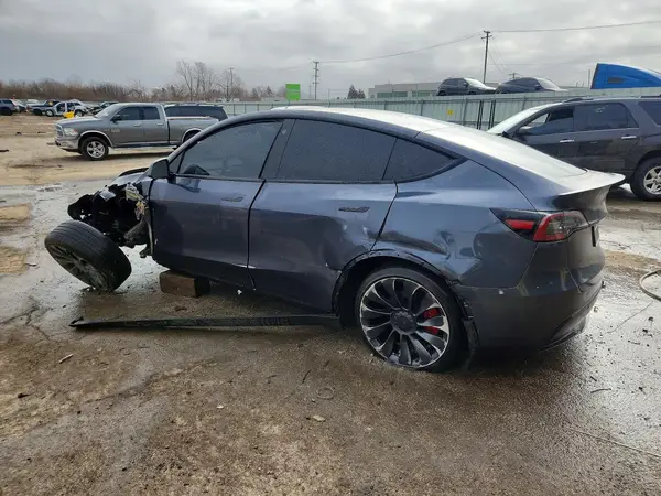 7SAYGDEF3PF711984 2023 TESLA MODEL Y - Image 2