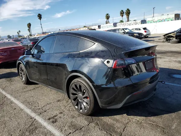 7SAYGDEF3PF762904 2023 TESLA MODEL Y - Image 2