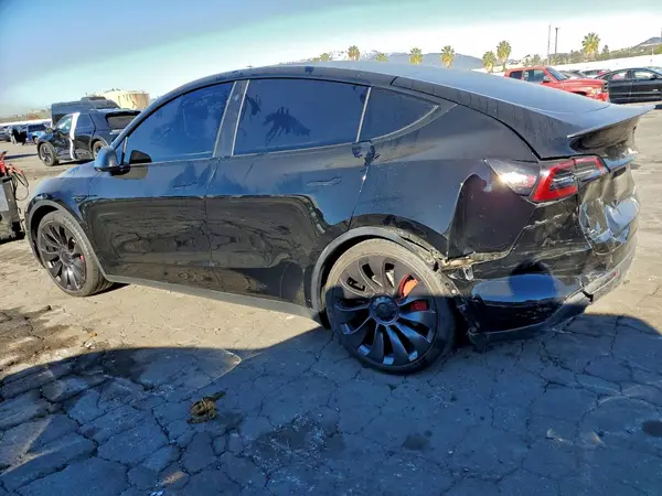 7SAYGDEF3PF763809 2023 TESLA MODEL Y - Image 2