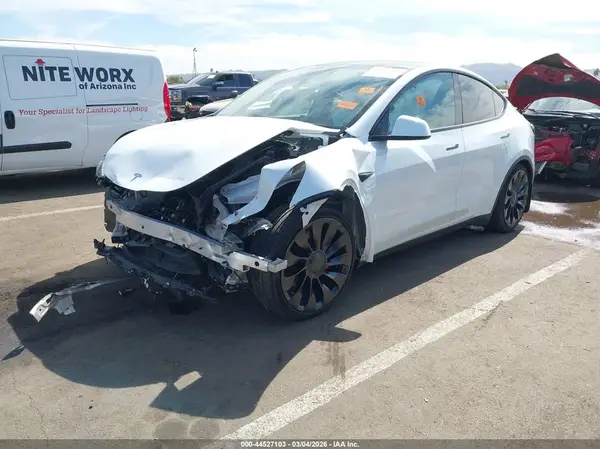 7SAYGDEF3PF779041 2023 TESLA MODEL Y - Image 2