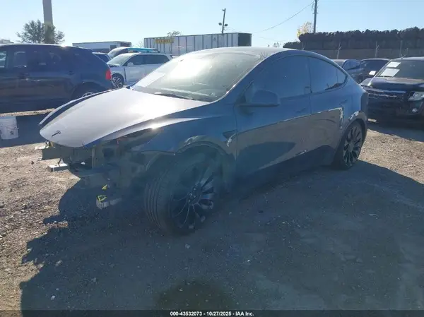 7SAYGDEF3PF797135 2023 TESLA MODEL Y - Image 2