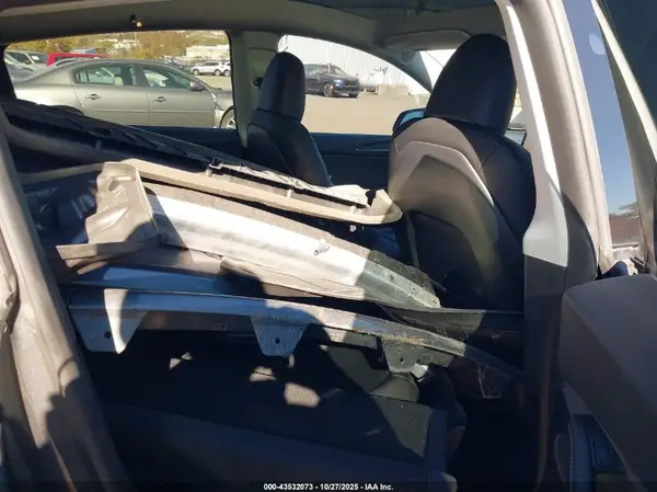 7SAYGDEF3PF797135 2023 TESLA MODEL Y - Image 8