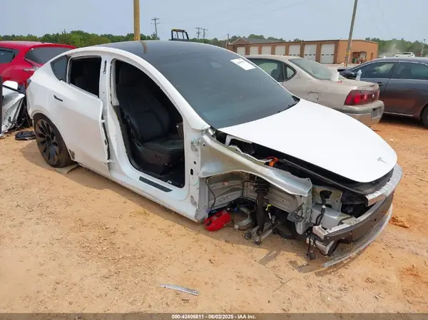 7SAYGDEF3PF800681 2023 TESLA MODEL Y - Image 1