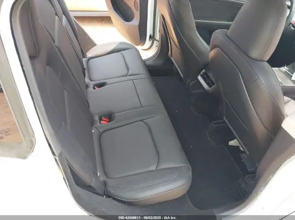 7SAYGDEF3PF800681 2023 TESLA MODEL Y - Image 8
