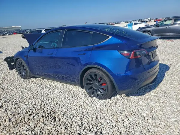7SAYGDEF3PF800969 2023 TESLA MODEL Y - Image 2