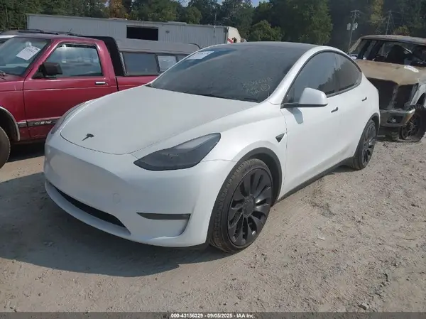 7SAYGDEF3PF804018 2023 TESLA MODEL Y - Image 2
