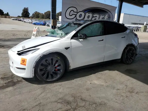 7SAYGDEF3PF814211 2023 TESLA MODEL Y - Image 1