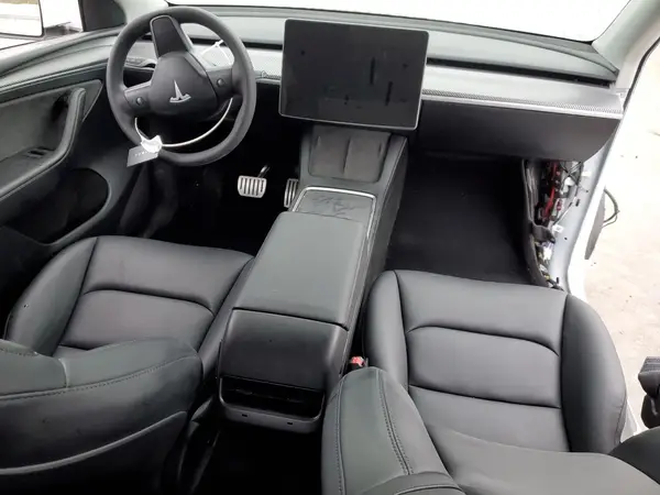7SAYGDEF3PF815696 2023 TESLA MODEL Y - Image 8