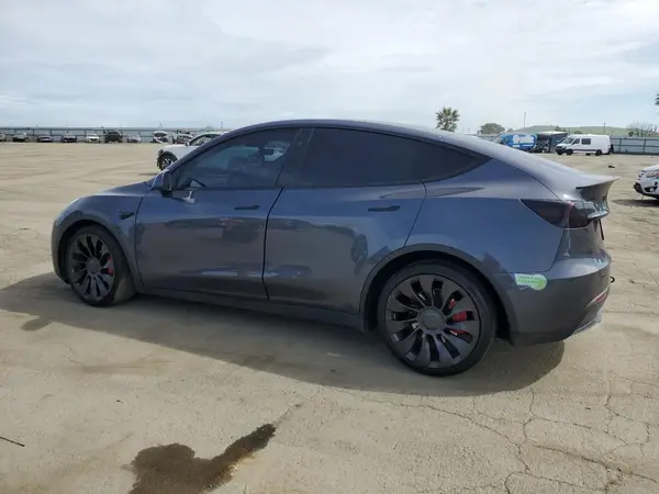 7SAYGDEF3PF831896 2023 TESLA MODEL Y - Image 2
