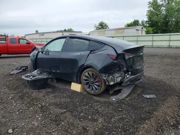 7SAYGDEF3PF843675 2023 TESLA MODEL Y - Image 2