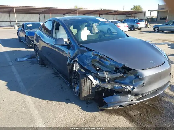 7SAYGDEF3PF864400 2023 TESLA MODEL Y - Image 1