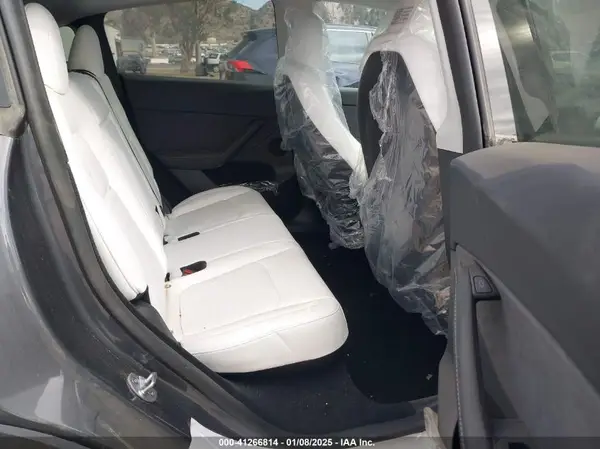 7SAYGDEF3PF871086 2023 TESLA MODEL Y - Image 8