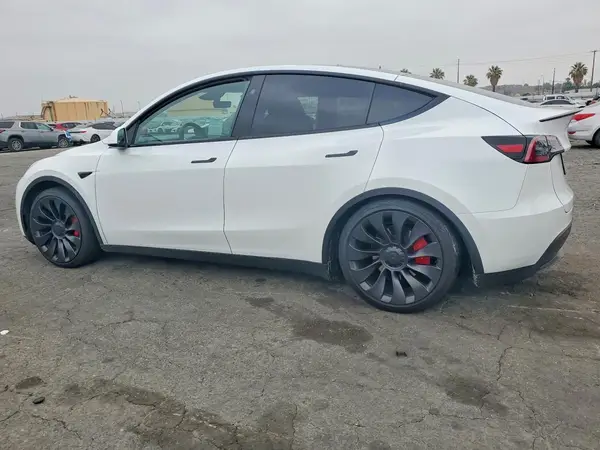 7SAYGDEF3PF884288 2023 TESLA MODEL Y - Image 2
