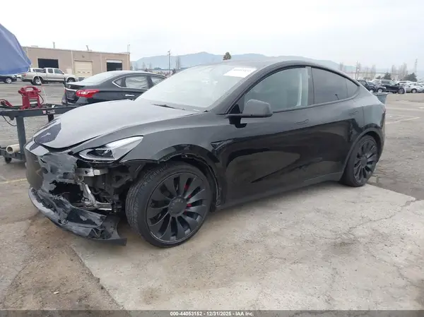 7SAYGDEF3PF913109 2023 TESLA MODEL Y - Image 2