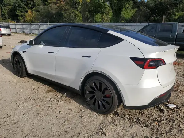 7SAYGDEF3PF940472 2023 TESLA MODEL Y - Image 2
