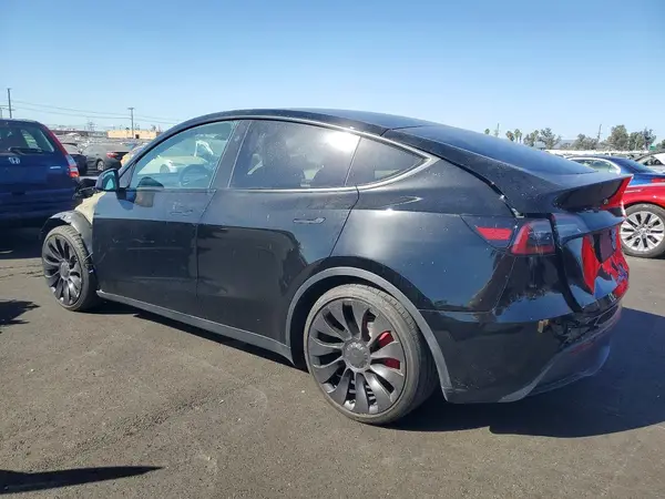 7SAYGDEF3PF964965 2023 TESLA MODEL Y - Image 2