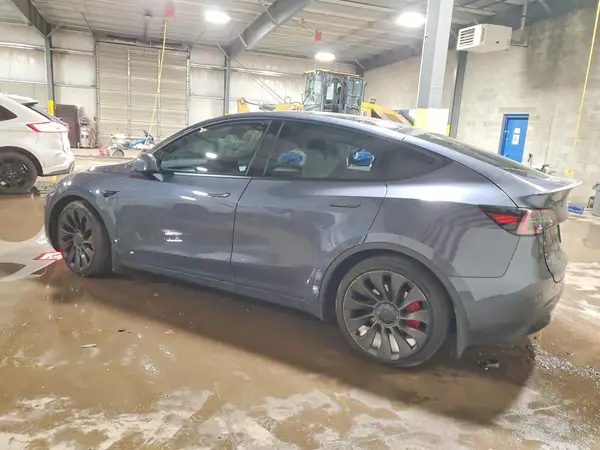 7SAYGDEF3PF977960 2023 TESLA MODEL Y - Image 2