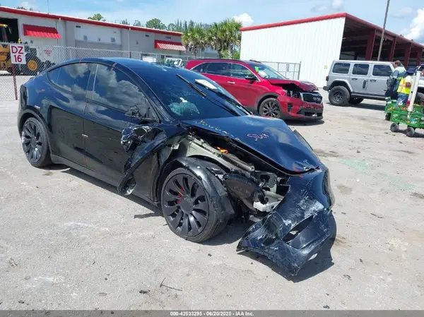 7SAYGDEF3RA270650 2024 TESLA MODEL Y - Image 1