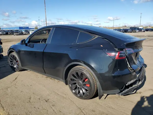 7SAYGDEF3RA291885 2024 TESLA MODEL Y - Image 2