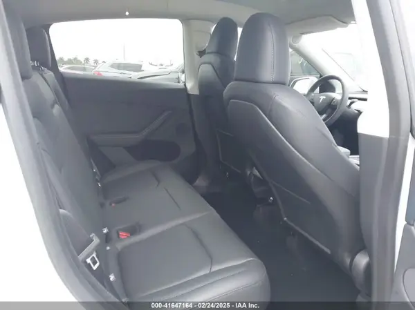7SAYGDEF3RA317028 2024 TESLA MODEL Y - Image 8