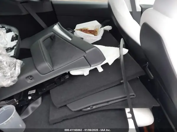 7SAYGDEF3RA321483 2024 TESLA MODEL Y - Image 8