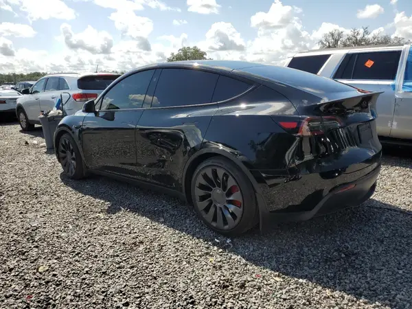 7SAYGDEF3RA327283 2024 TESLA MODEL Y - Image 2