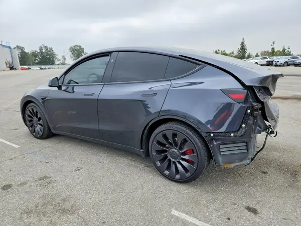 7SAYGDEF3RF024491 2024 TESLA MODEL Y - Image 2