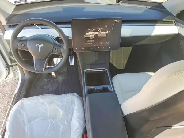 7SAYGDEF3RF027908 2024 TESLA MODEL Y - Image 8