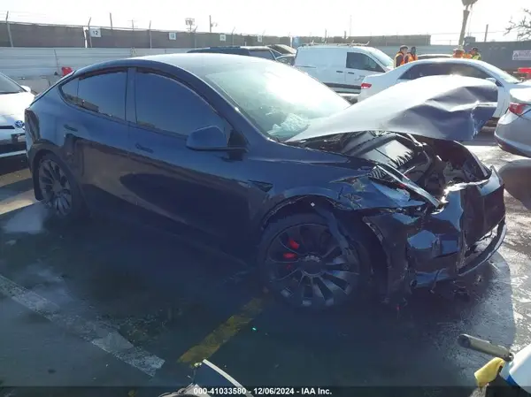 7SAYGDEF3RF050069 2024 TESLA MODEL Y - Image 1