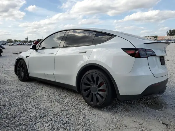 7SAYGDEF3RF050704 2024 TESLA MODEL Y - Image 2