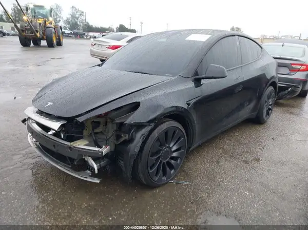 7SAYGDEF3RF078227 2024 TESLA MODEL Y - Image 2