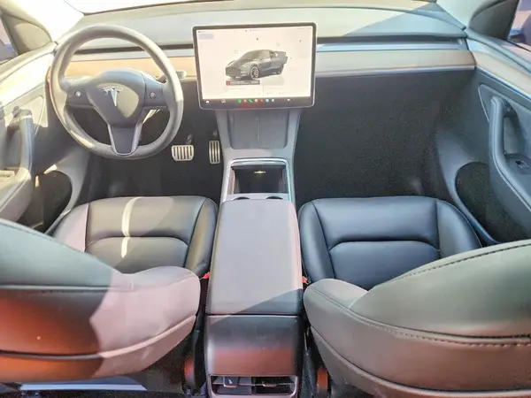 7SAYGDEF3RF089972 2024 TESLA MODEL Y - Image 8