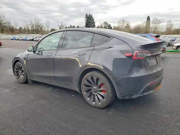 7SAYGDEF3RF155873 2024 TESLA MODEL Y - Image 2
