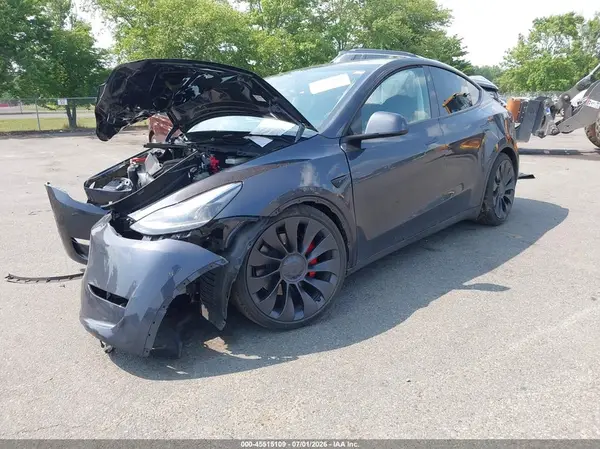 7SAYGDEF3SA345045 2025 TESLA MODEL Y - Image 2