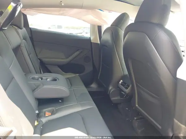 7SAYGDEF3SA345045 2025 TESLA MODEL Y - Image 8