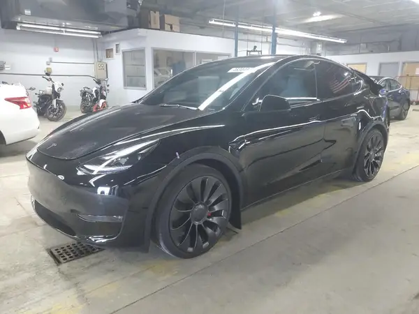 7SAYGDEF3SA345952 2025 TESLA MODEL Y - Image 1