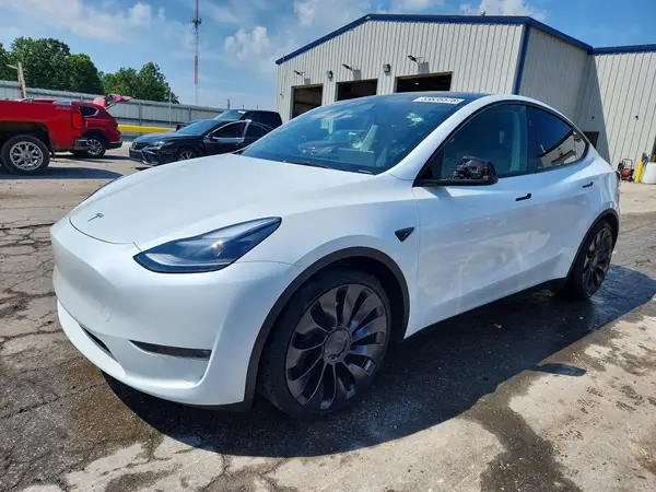 7SAYGDEF3SA346275 2025 TESLA MODEL Y - Image 1