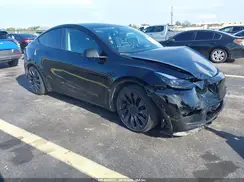 7SAYGDEF3SA373606 2025 TESLA MODEL Y