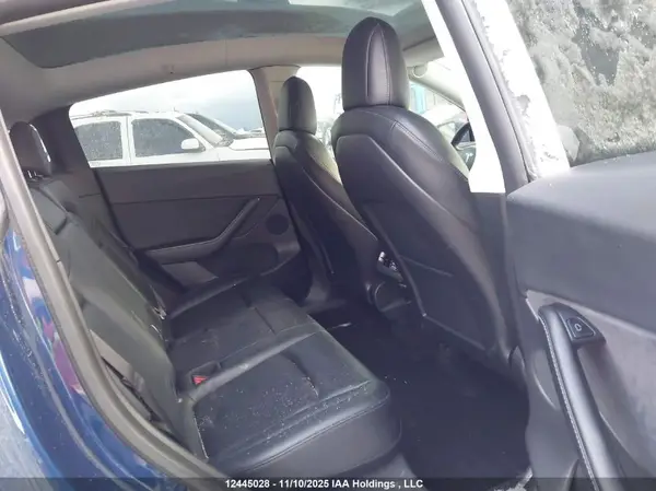 7SAYGDEF4NF309405 2022 TESLA MODEL Y - Image 8