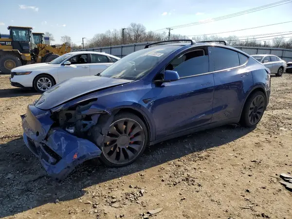 7SAYGDEF4NF310246 2022 TESLA MODEL Y - Image 1
