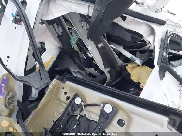 7SAYGDEF4NF317679 2022 TESLA MODEL Y - Image 8