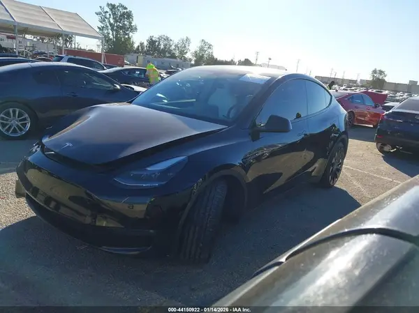 7SAYGDEF4NF319027 2022 TESLA MODEL Y - Image 2