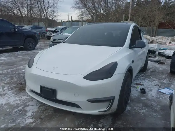 7SAYGDEF4NF319108 2022 TESLA MODEL Y - Image 2