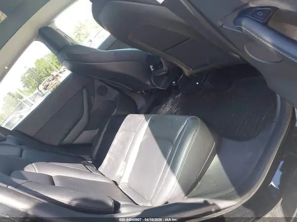 7SAYGDEF4NF336619 2022 TESLA MODEL Y - Image 8