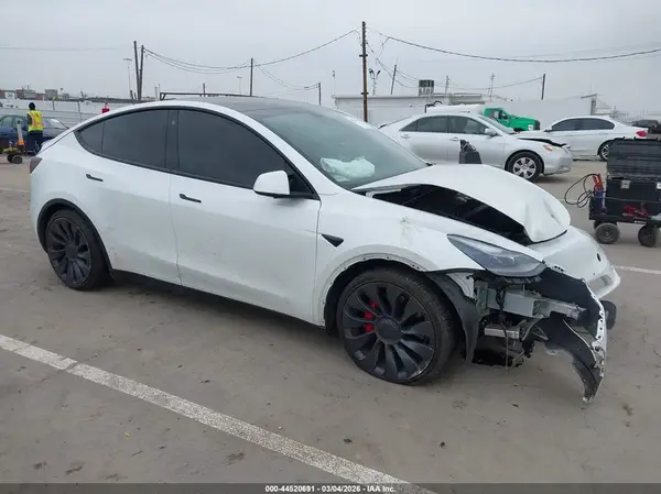 7SAYGDEF4NF344333 2022 TESLA MODEL Y - Image 1