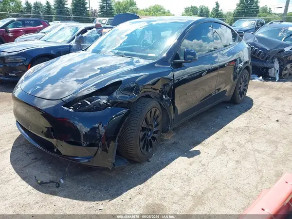 7SAYGDEF4NF372004 2022 TESLA MODEL Y - Image 2