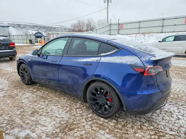 7SAYGDEF4NF373766 2022 TESLA MODEL Y - Image 2