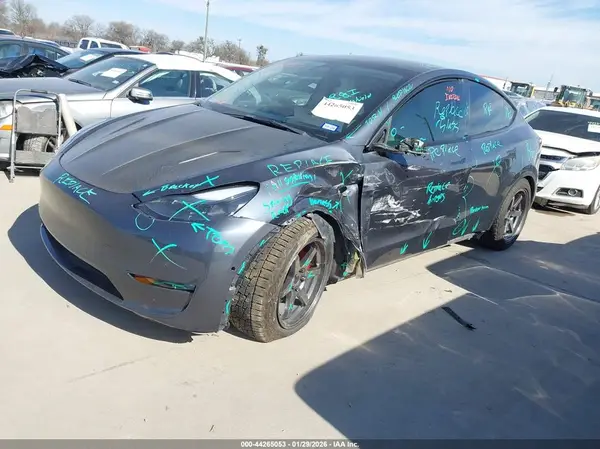 7SAYGDEF4NF375954 2022 TESLA MODEL Y - Image 2